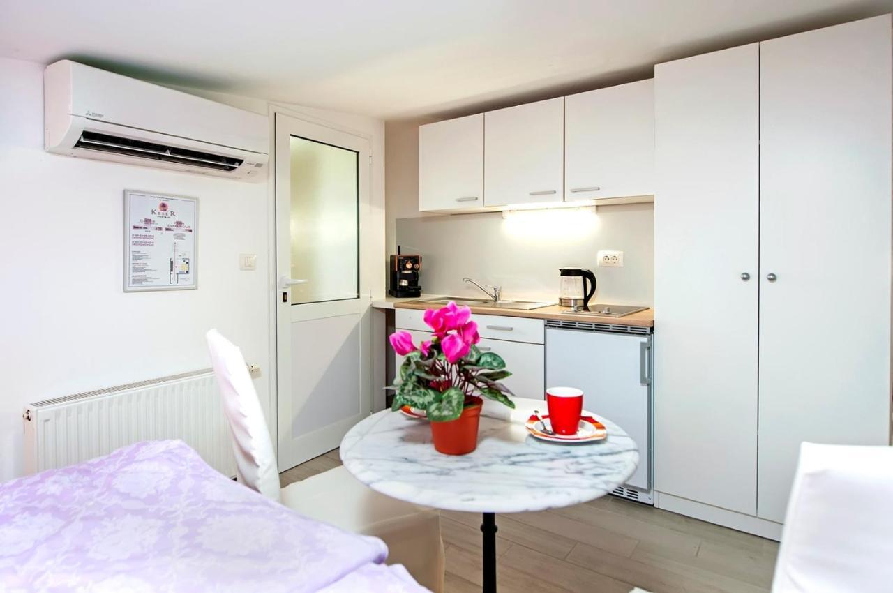 Keser Apartments Rovinj Bagian luar foto